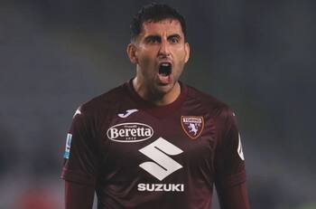 Guillermo Maripán se afirma como titular y sigue sumando elogios en Italia