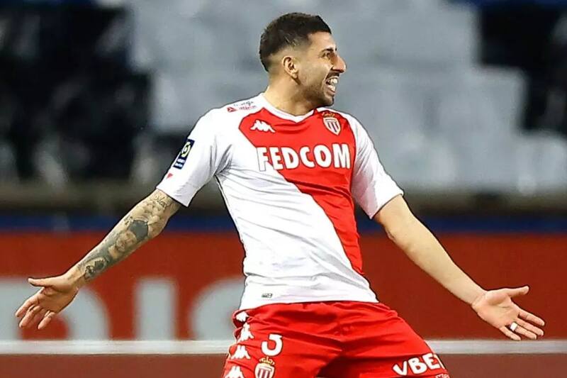 Guillermo Maripán es declarado como transferible por el Mónaco. Foto: EFE.