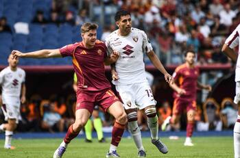 Guillermo Maripán fue figura ante la Roma y en Italia están encantados: “Dybala nunca lo pudo superar”