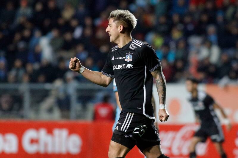 aclara su futuro en Colo Colo.