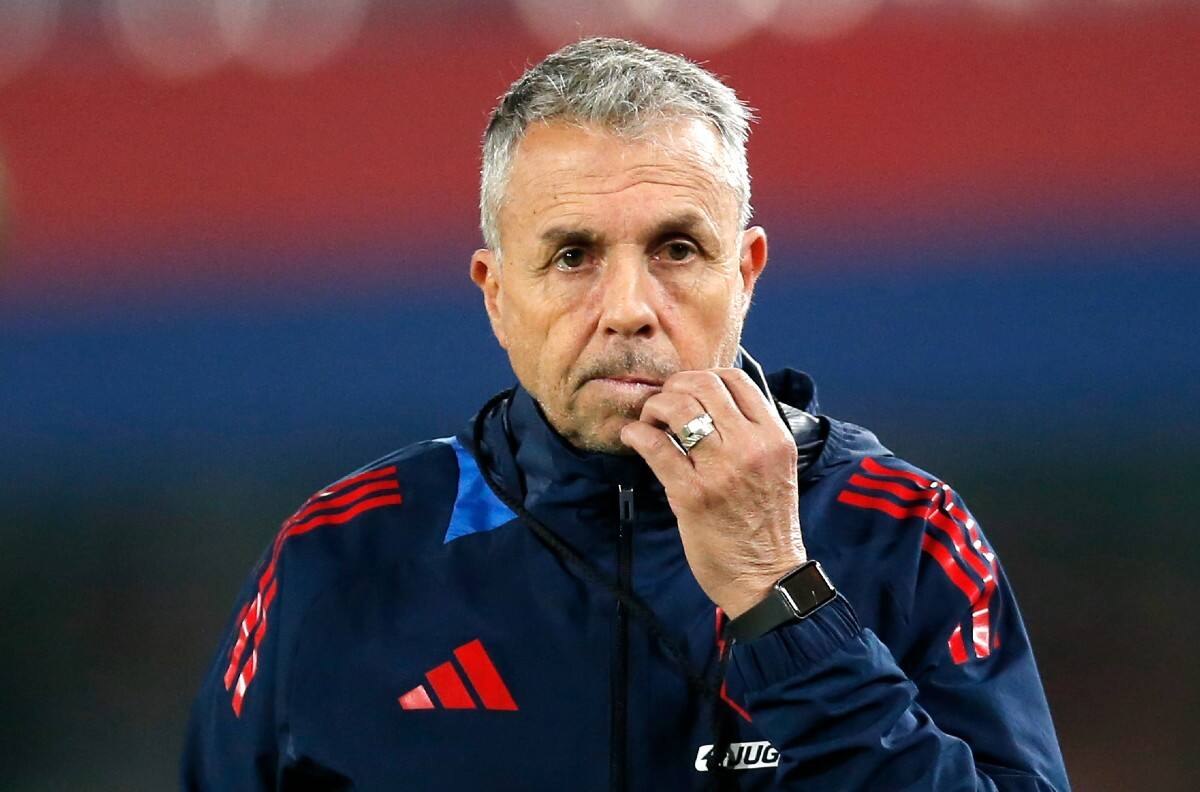Dirigió a La Roja y ahora es opción para Azul Azul: El DT que seduce para reemplazar a Gustavo Álvarez