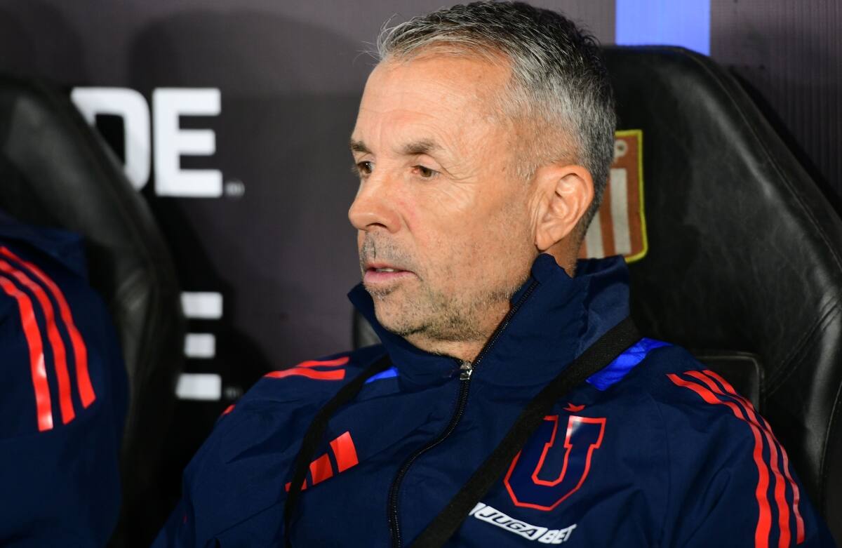 , entrenador de Universidad de Chile. Foto: Agencia Aton.