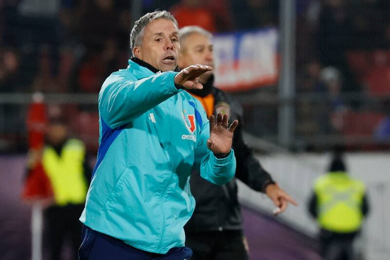 Gustavo Álvarez tendrá plantel completo para enfrentar a Unión Española.