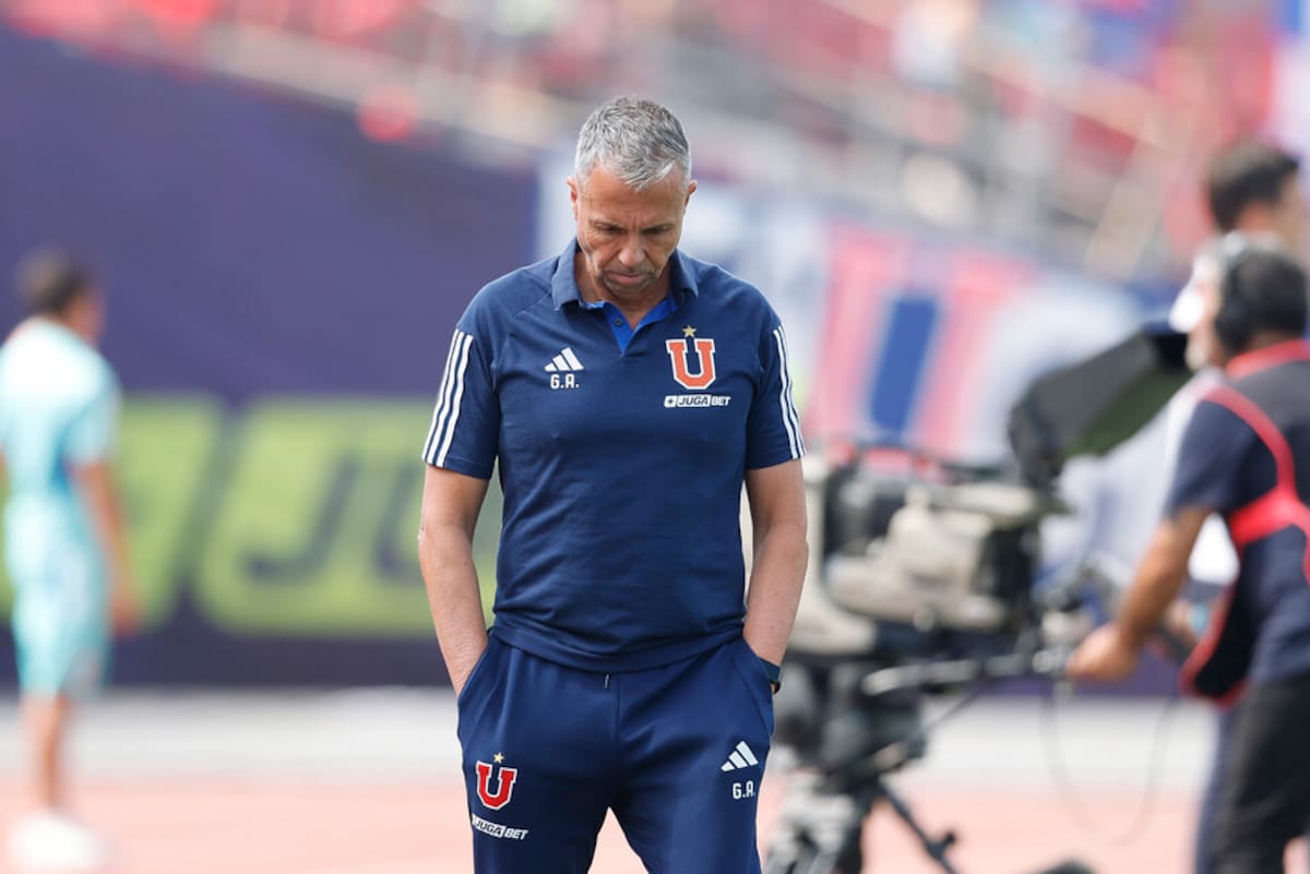 Con nombre y apellido: Gustavo Álvarez reveló quién dio la instrucción para anular gol de la U. Foto: Aton.