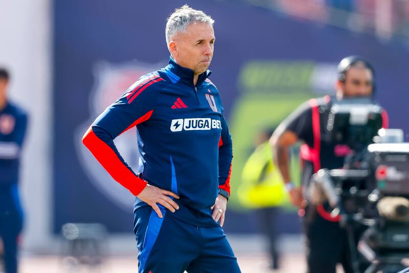 , entrenador de la U. Foto: Aton.