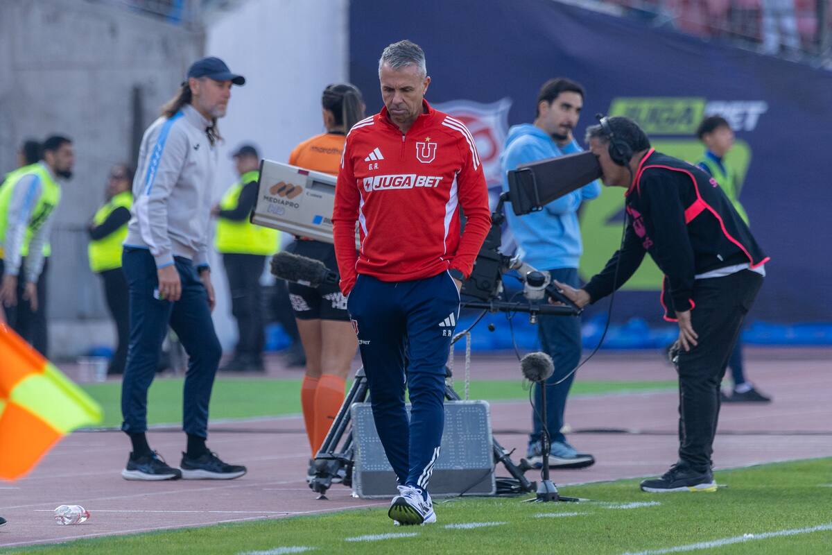 en el último partido ante Francisco Meneghini. Foto: Felipe Escobedo
