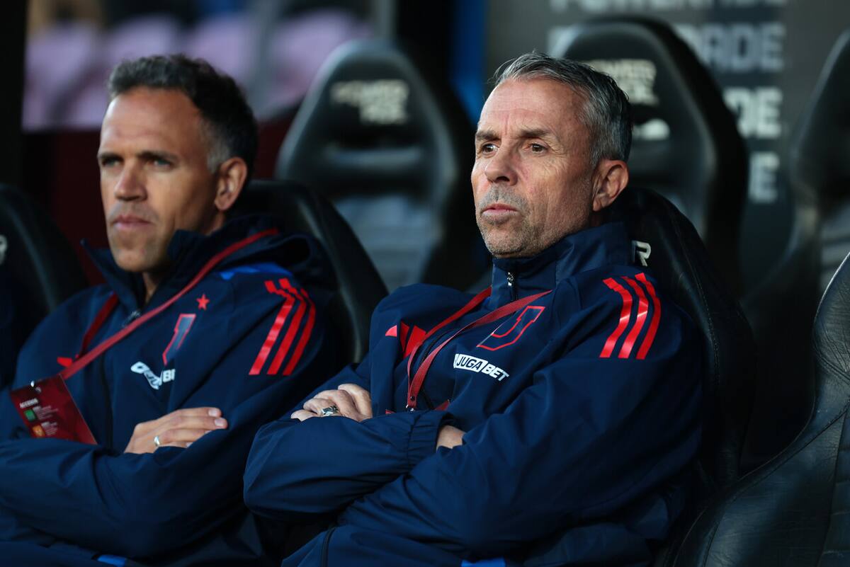 El técnico tuvo un inusual tono en conferencia de prensa tras eliminación de la U. Foto: Agencia Aton.
