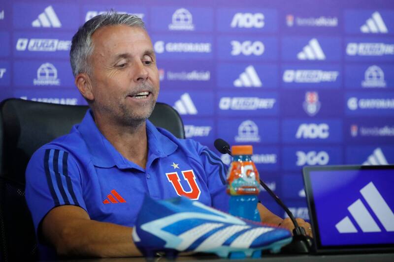 Gustavo Álvarez es presentado como nuevo entrenador de Universidad de Chile.
Jonnathan Oyarzun/Photosport