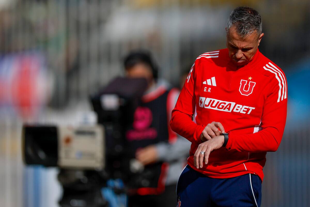 ¿El nuevo Sampaoli? Álvarez repite fórmula y ya sufre las consecuencias en la U. Foto: Aton.