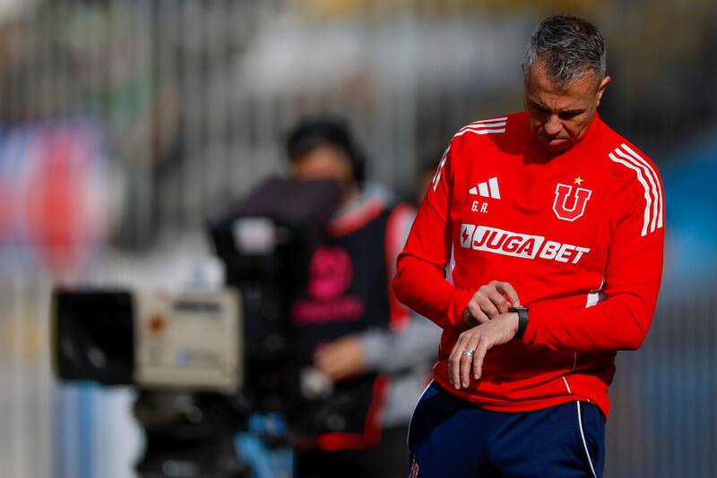 ¿El nuevo Sampaoli? Álvarez repite fórmula y ya sufre las consecuencias en la U. Foto: Aton.