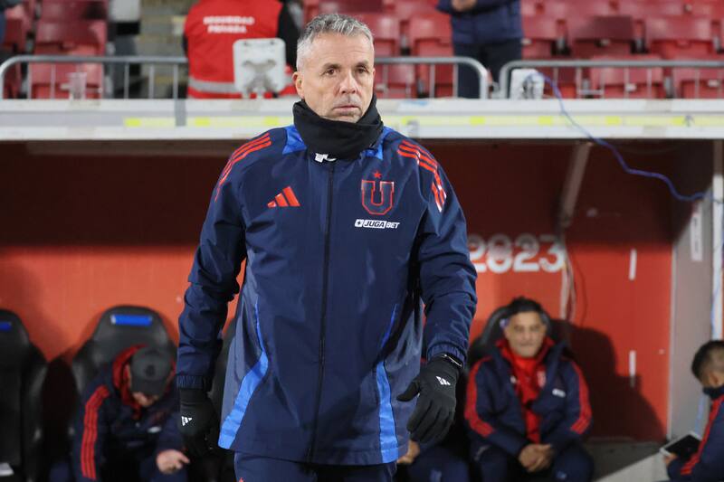 , técnico de Universidad de Chile.