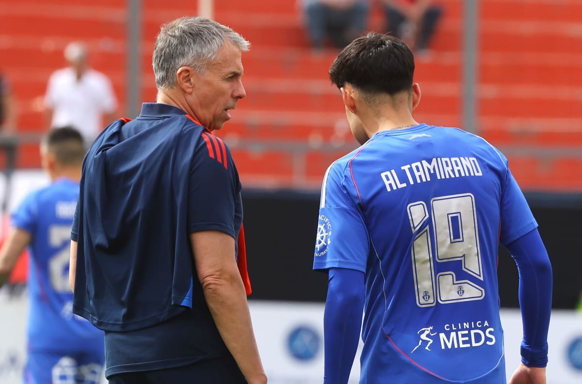 Gustavo Álvarez viene de lleno en busca de su “regalón” en la U para llevarlo a Liga de Quito