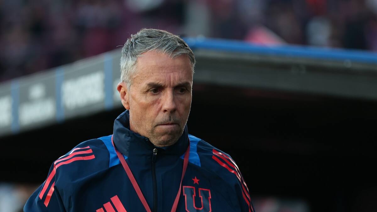 “Gustavo Álvarez ya tiene arreglado otro contrato y debe pagar la cláusula, si no tendrá que seguir en la U”
