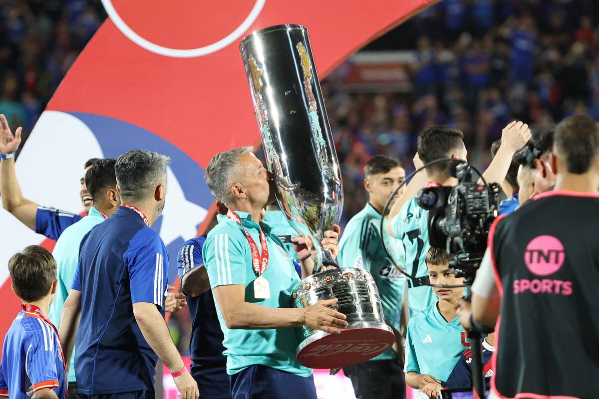 Día clave post título de Copa Chile: las reuniones que marcarán el mercado de fichajes de la U. Foto: Felipe Escobedo.