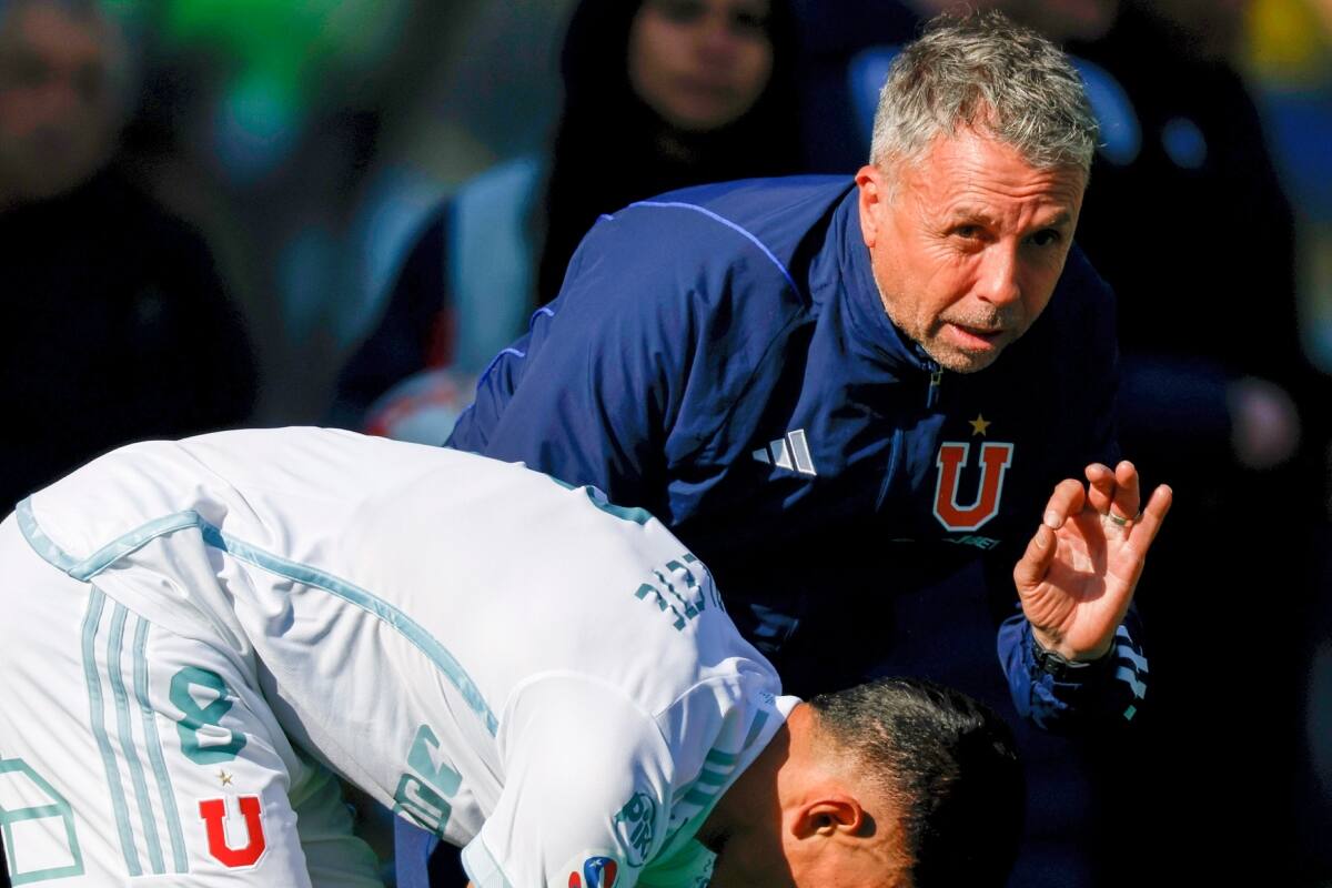 prepara cambios para el debut de la U en Copa Chile. Foto: Aton.