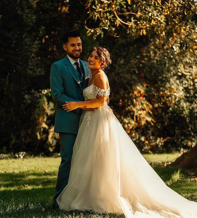 La postal que compartió en su cuenta de Instagram con su esposa Javiera Sánchez.