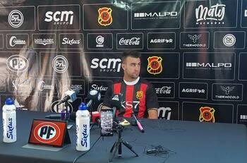 Nuevo refuerzo de Rangers alucina con el club: “Desde que llegué hace 6 años a Chile que me llamó la atención”