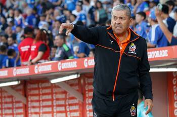 Va por el récord del fútbol chileno: Gustavo Huerta renovó por un año más en Cobresal