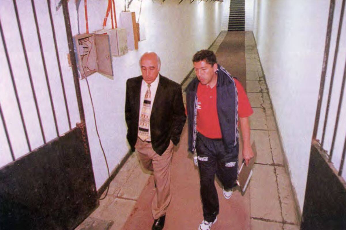 Los tiempos del DT ovallino junto a Nelson Acosta.