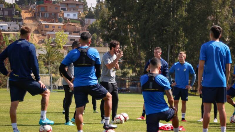 Everton espera remecer el mercado: tiene todos sus cupos de extranjero disponibles