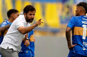 ¿Ultimátum? Le preguntaron a Gustavo Leal si dejaría su cargo en Everton y esto respondió