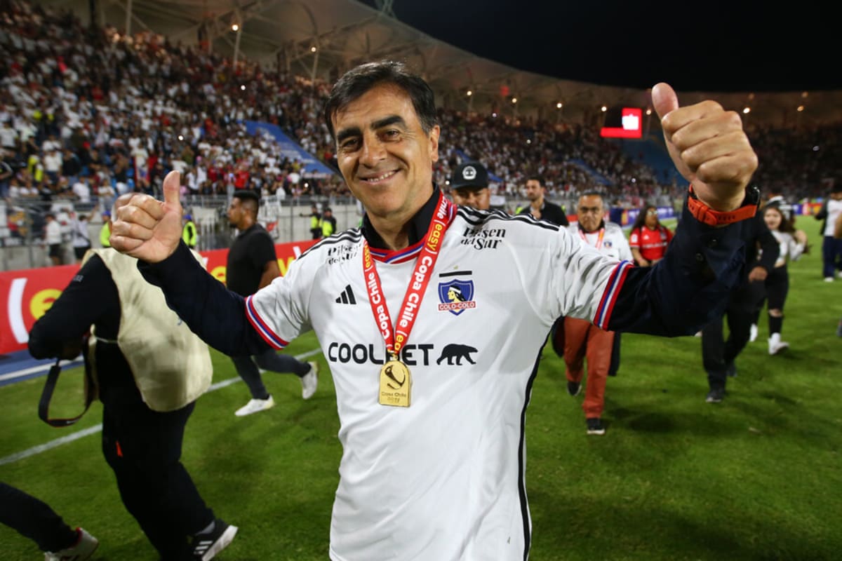 celebrando el título de la Copa Chile 2023 con Colo Colo (Foto: Photosport)
