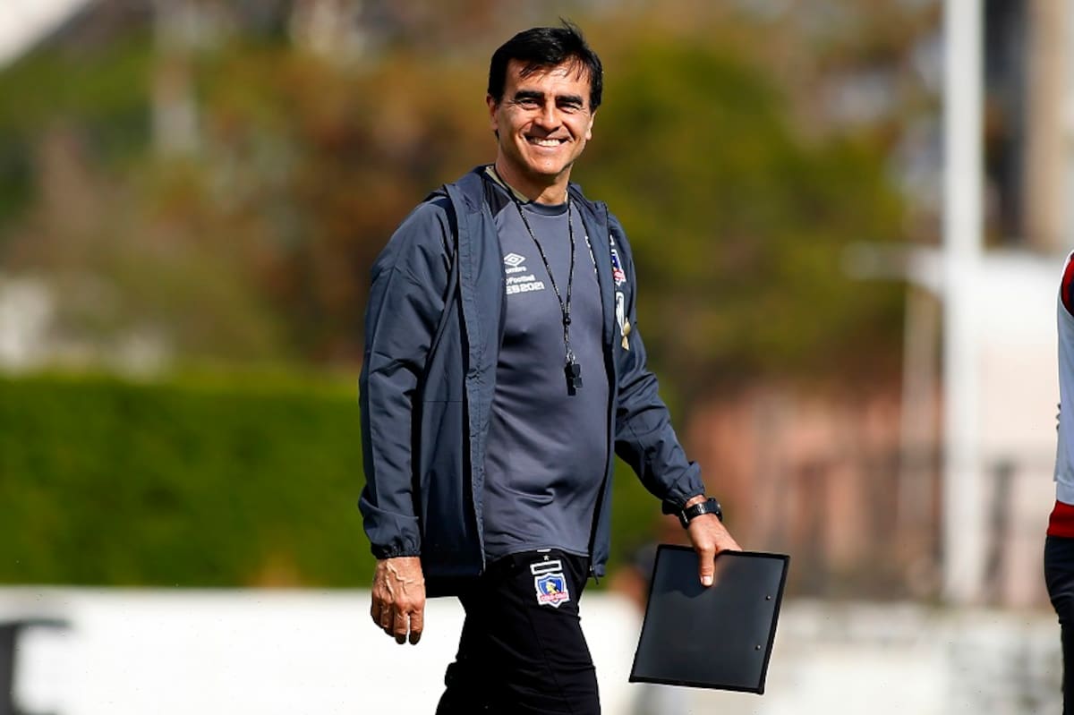 Histórico de Colo Colo respalda a Gustavo Quinteros: “Tuvo la valentía de asumir cuando muchos arrancaron