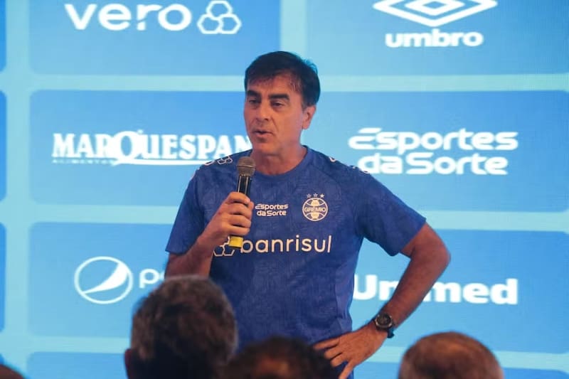 estuvo presente en el acto de inauguración de la temporada de Gremio.