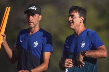 Periodista argentino le tiene cero fe a Gustavo Quinteros: “No superará las 8 fechas”