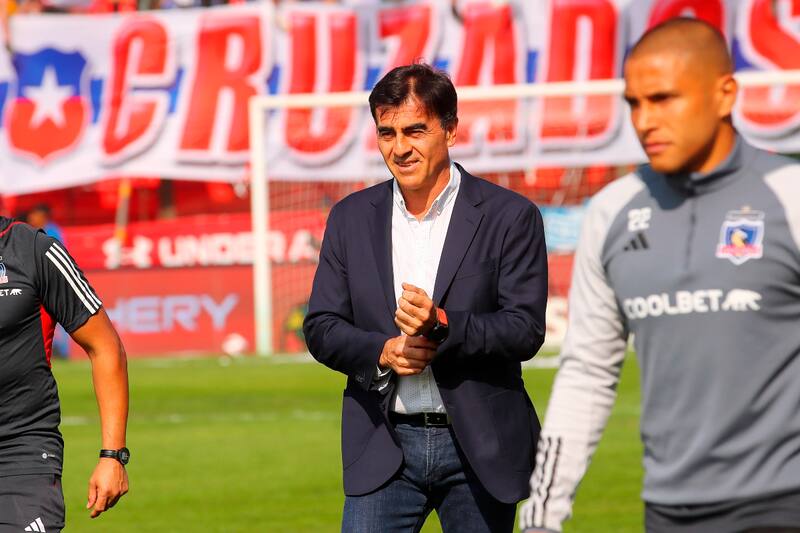 Gustavo Quinteros no pudo dar con el triunfo de Colo Colo ante su ex equipo. (Foto: Agencia Aton)