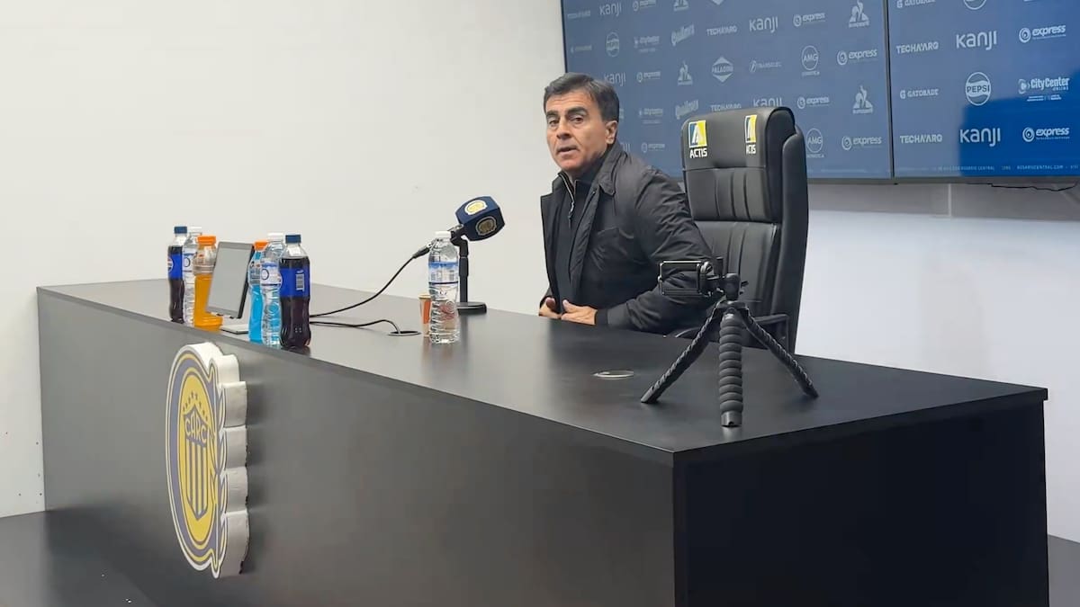 VIDEO | Gustavo Quinteros sorprendió a todos en Argentina con su conferencia de prensa más polémica: “No me siento cómodo”