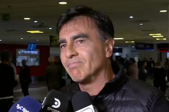 Gustavo Quinteros aterrizó en Argentina para firmar por Independiente y se acordó de Colo Colo