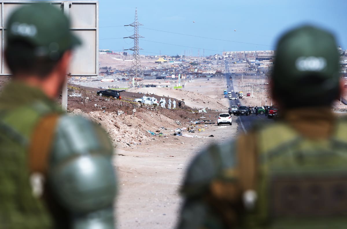 Alcalde de Alto Hospicio pide apoyo militar tras hallazgo de tres cadáveres en cementerio animal