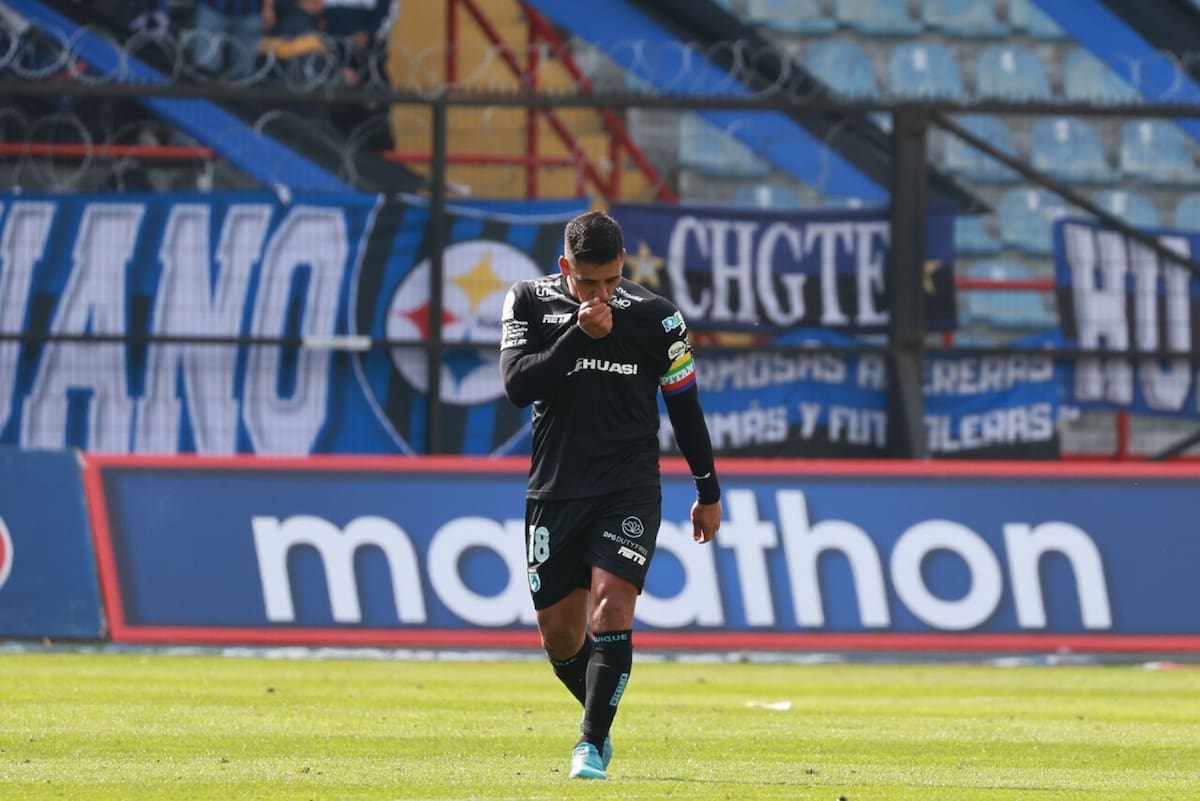 Tras su paso por Iquique entrenó junto al equipo del Sifup. Foto: Agencia Aton.