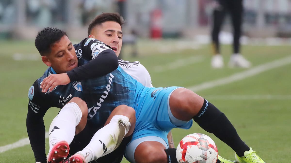 “En Iquique es difícil ver camisetas de Colo Colo o la U en la calle; en los colegios el himno que se canta es el del club”