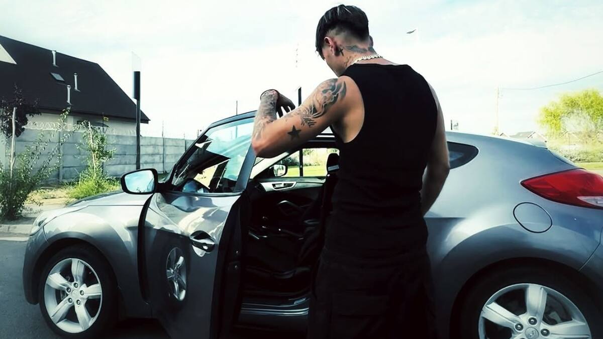 Hans Valdés compró su primer auto: ¿Qué modelo es y cuánto cuesta?