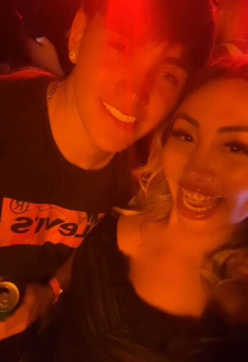 Hans Valdés y Naya Fácil carretearon juntos. Créditos: Instagram