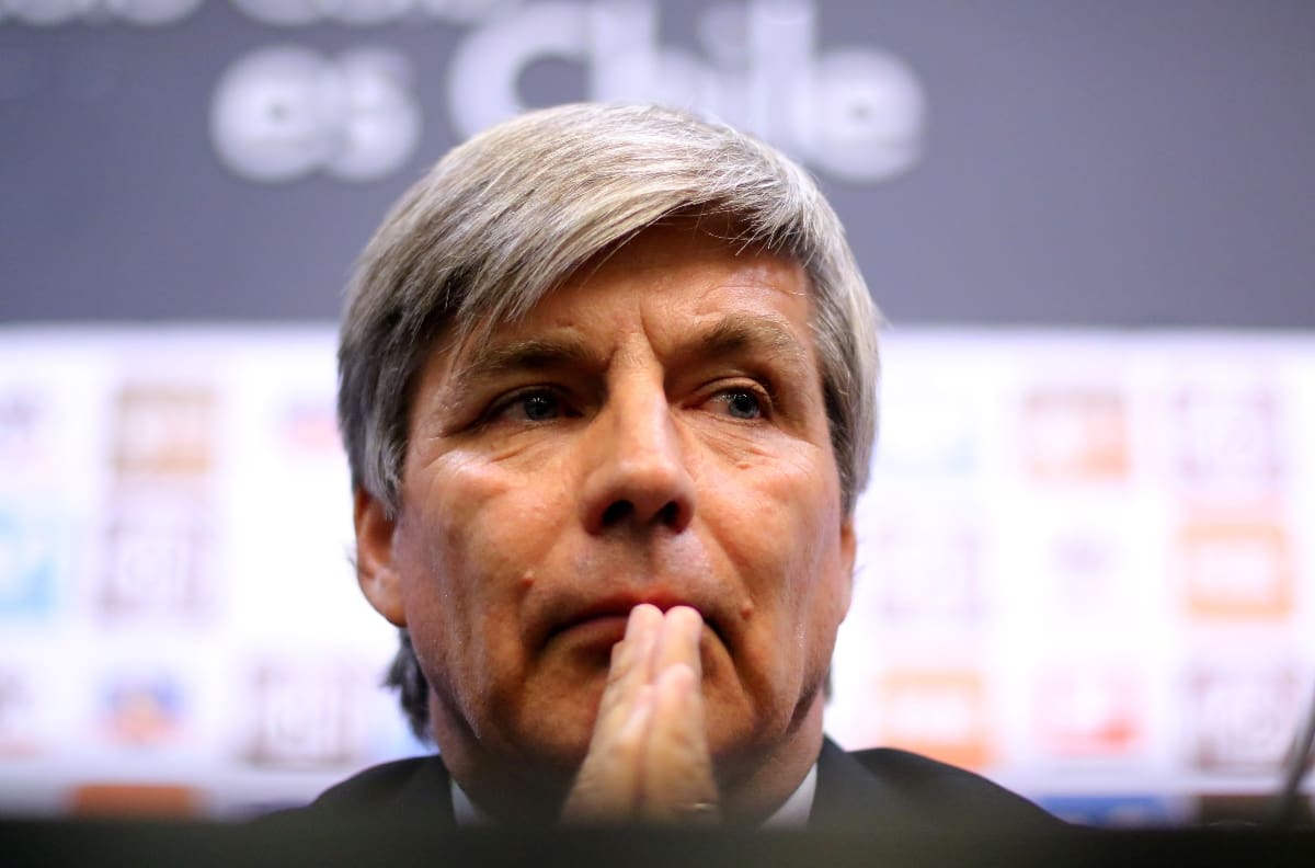 Está cerca: A Harold Mayne-Nicholls le faltan menos de 10 mil firmas para postularse a La Moneda