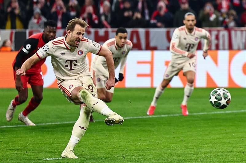 El delantero inglés lideró la goleada del Bayern Munich sobre el Leverkusen por Champions League. Foto: Aton.