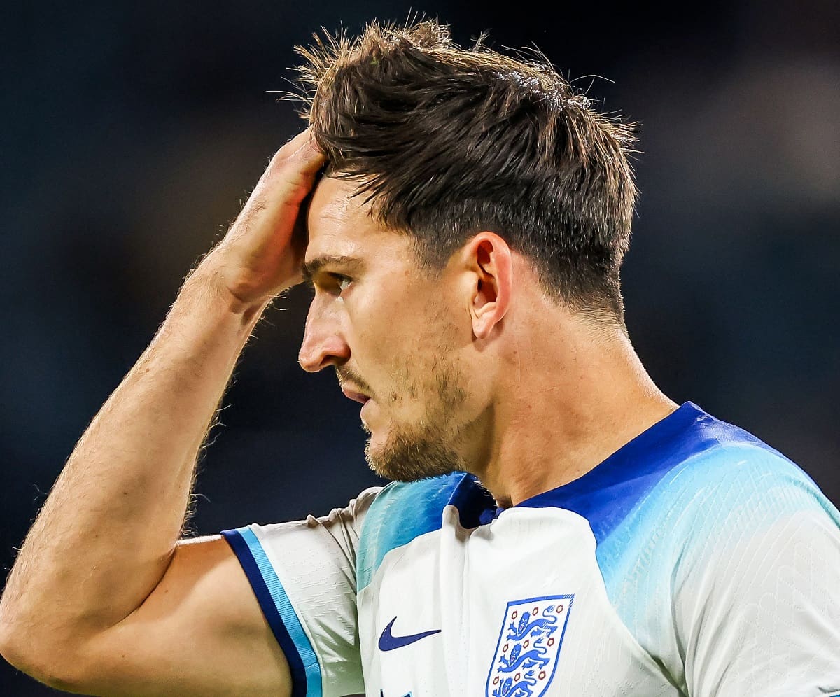 se lamenta con la Selección de Inglaterra.