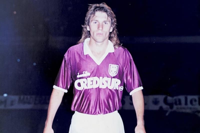 El ex futbolista defendió los colores de Deportes Concepción en 1991. Foto: ruso.adomaitis en Instagram.