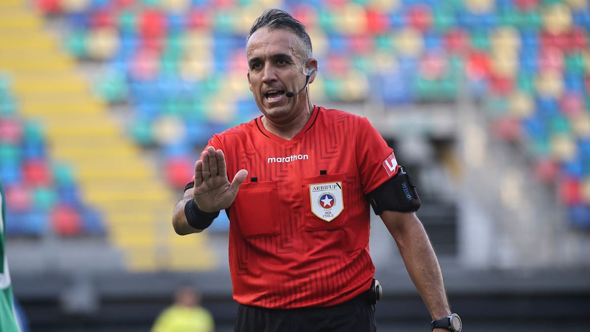 “Los árbitros chilenos son los mejores para el VAR, pero con ‘B’ larga”