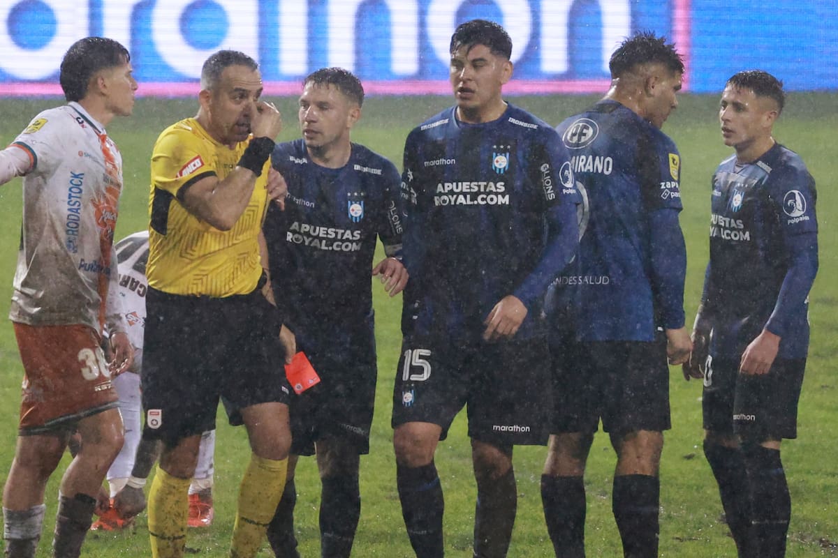 El árbitro no fue considerado para la fecha de este fin de semana en el fútbol chileno. Foto: Agencia Aton.