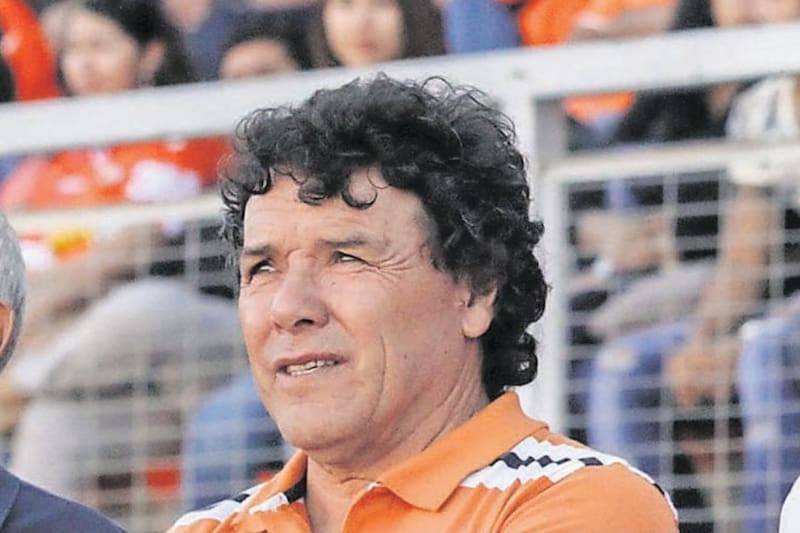 Un futbolista imprescindible en la historia de Chile, pero que se alejó de la actividad una vez retirado.