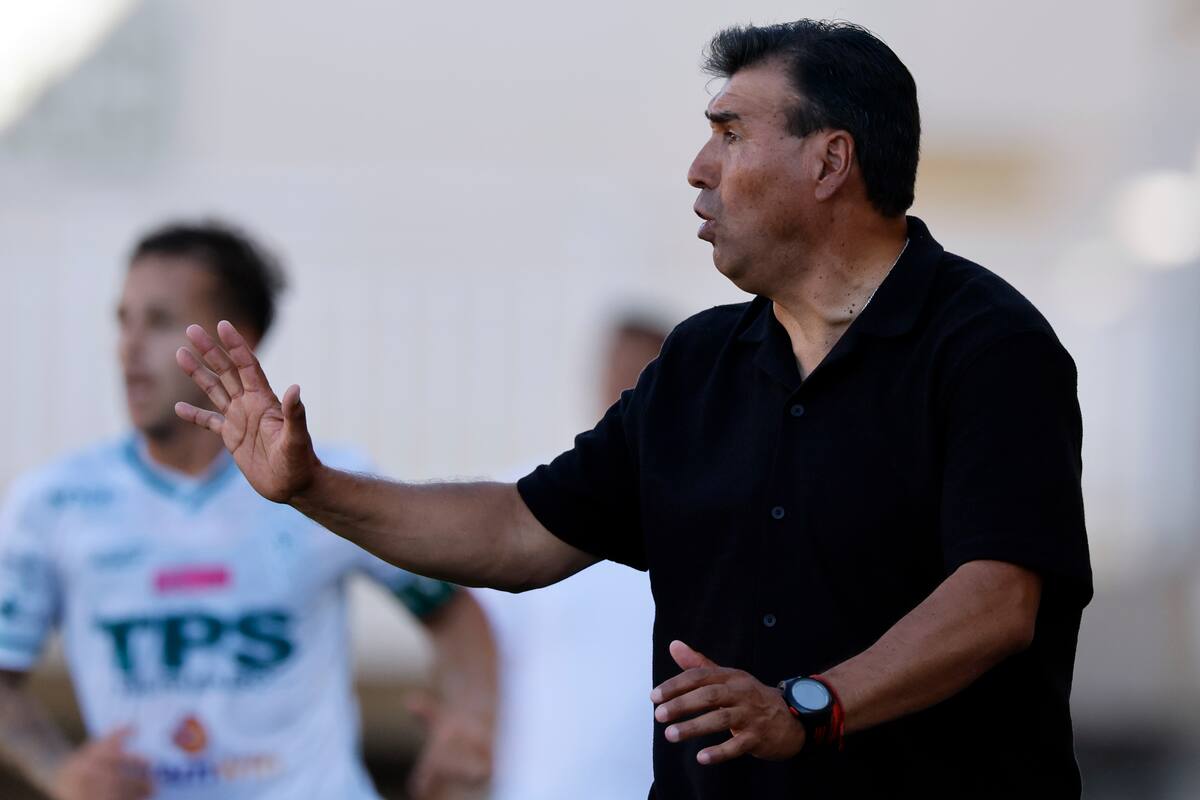 señala que la Primera B es distinta a la Copa Chile. Foto: Agencia Aton.