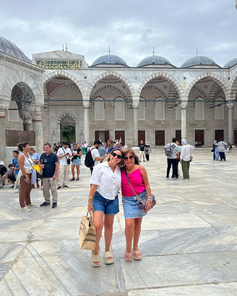 A través de redes sociales, Helhue Sukni subió una serie de fotografías disfrutando de los atractivos turísticos que ofrece Turquía.