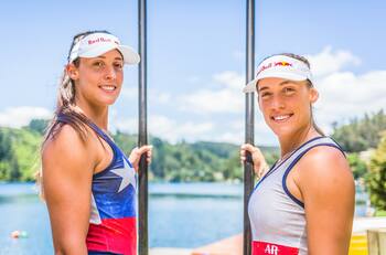 Hermanas Abraham irán por la final en la Copa del Mundo de Remo en Italia