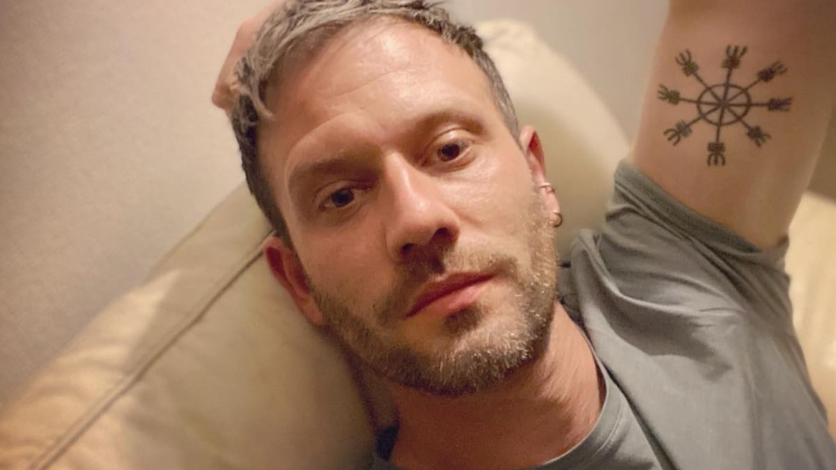 “Es penca”: Hernán Contreras lamenta que Canal 13 tenga congelada la teleserie “Secretos de familia”