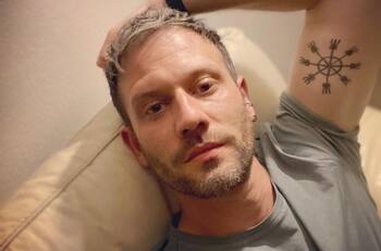 “Es penca”: Hernán Contreras lamenta que Canal 13 tenga congelada la teleserie “Secretos de familia”