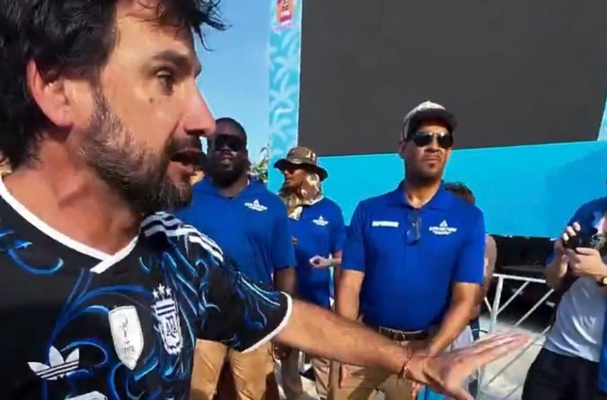“Respeto”: argentino evita que los españoles celebren la obtención de la Copa del Mundo frente a él